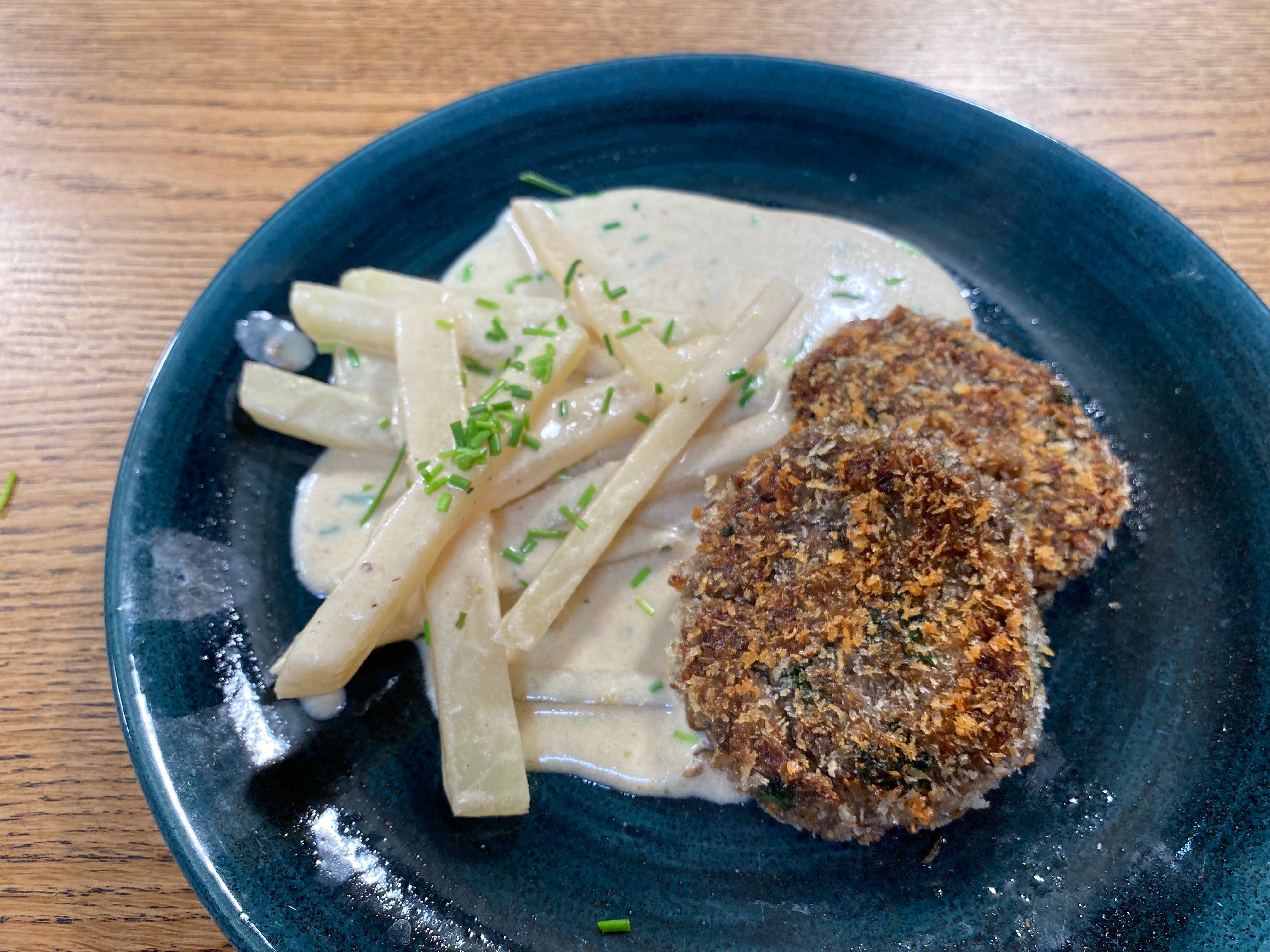 Pilzfrikadellen mit Kohlrabi-Rahmgemüse – HENSSLERS