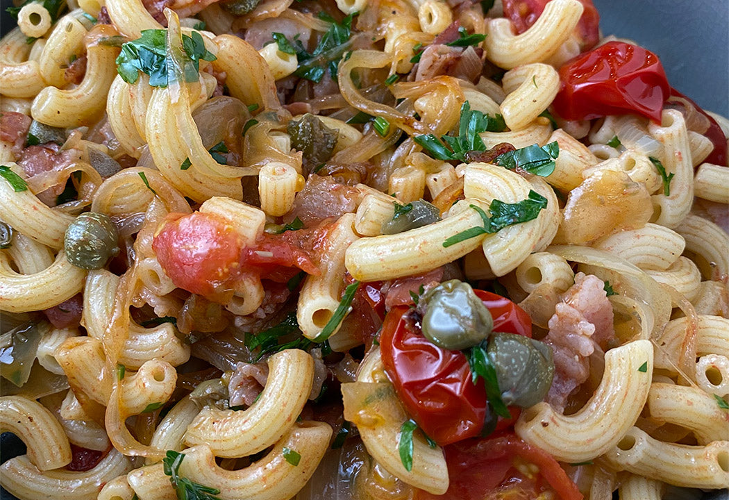 Pasta mit Kapern, Petersilie und Kirschtomaten
