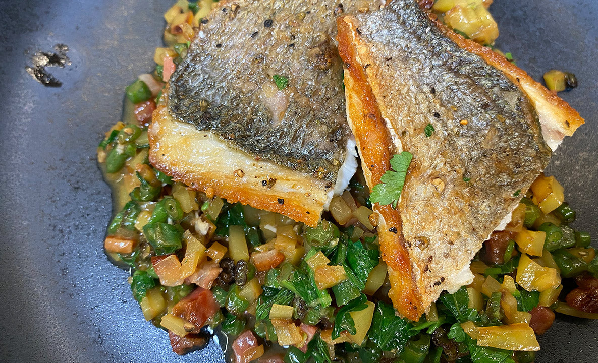 Knusprige Dorade auf Kartoffel-Bohnen-Gemüse