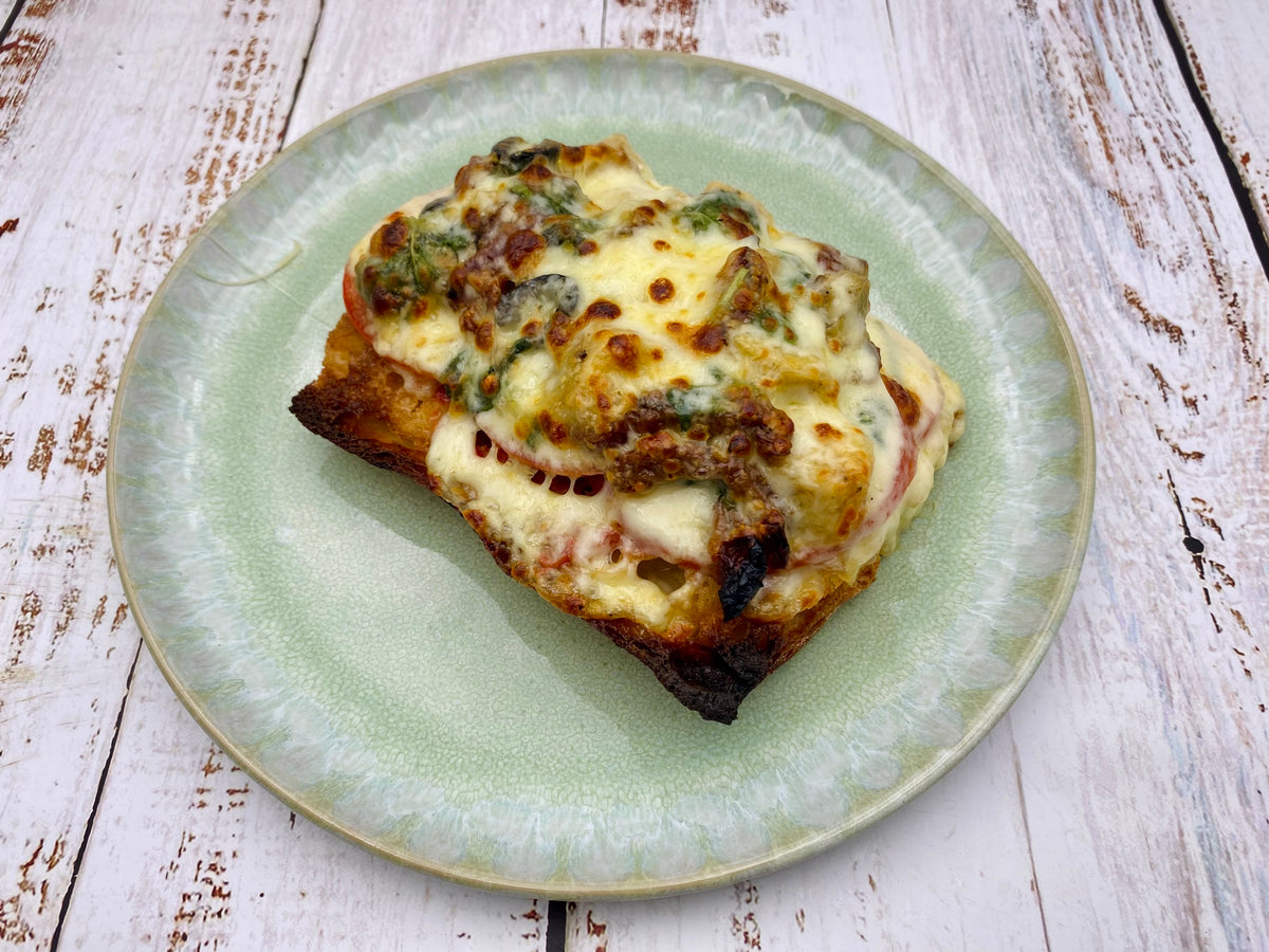 Gratiniertes Tomate-Mozzarella-Sandwich „deluxe“