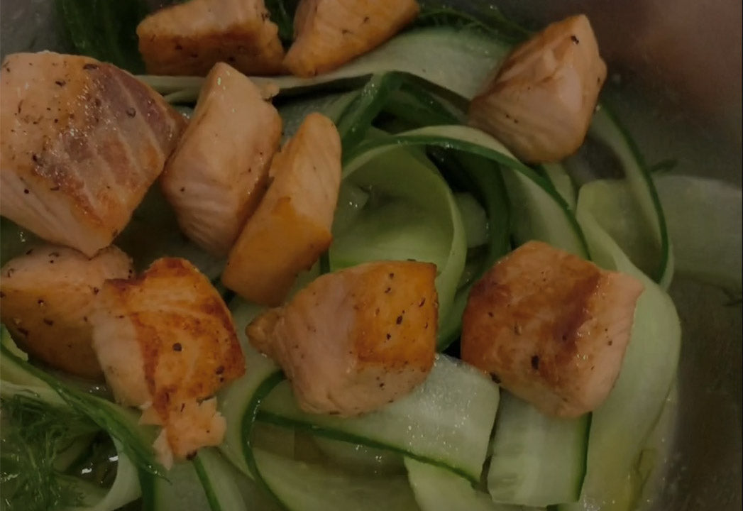 Gurkensalat mit Lachs