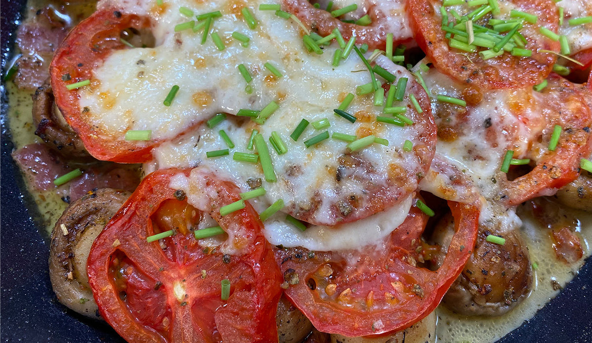 Gratinierte Champignonpfanne alla Caprese