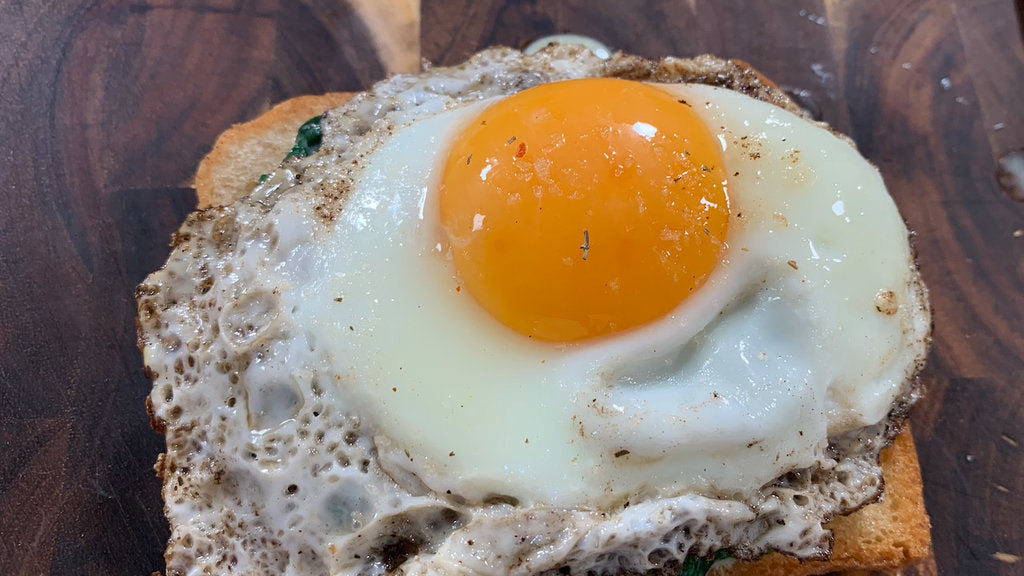 Sandwich alla Rahmspinat und Spiegelei