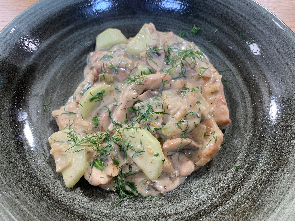 Rahmgeschnetzeltes mit Wasabi und Gurke