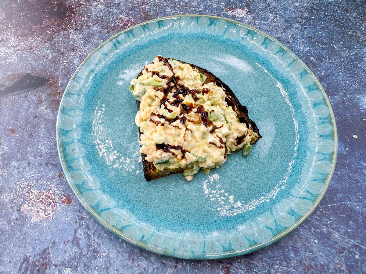 Blumenkohlaufstrich mit Curry-Brot