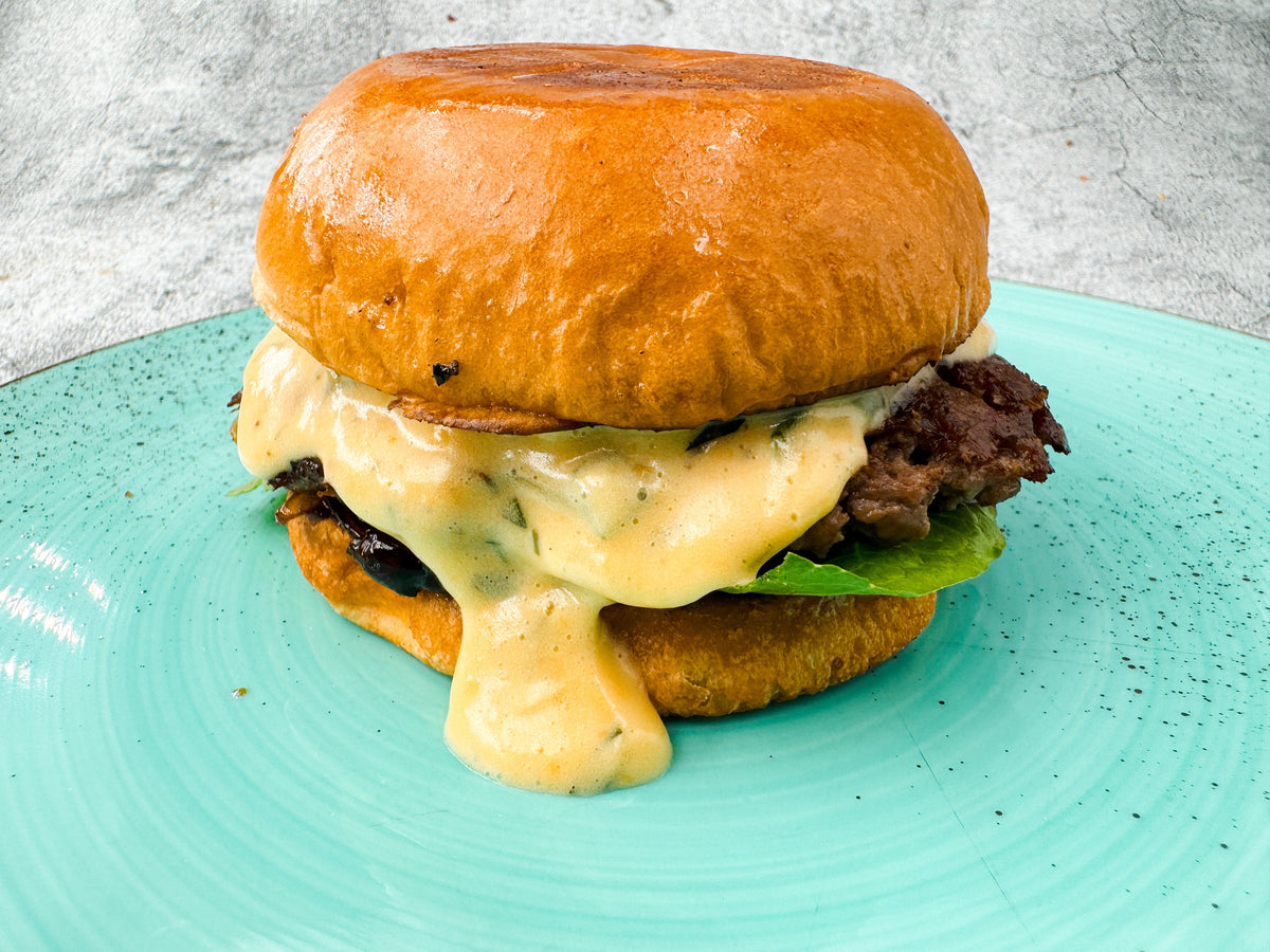 Smashed Burger mit Sauce béarnaise