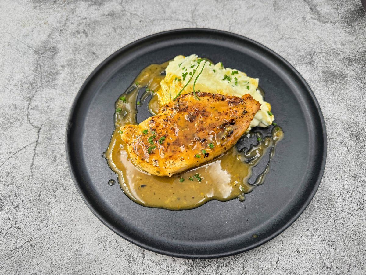 Gebratene Hähnchenbrust mit Zitronenbutter