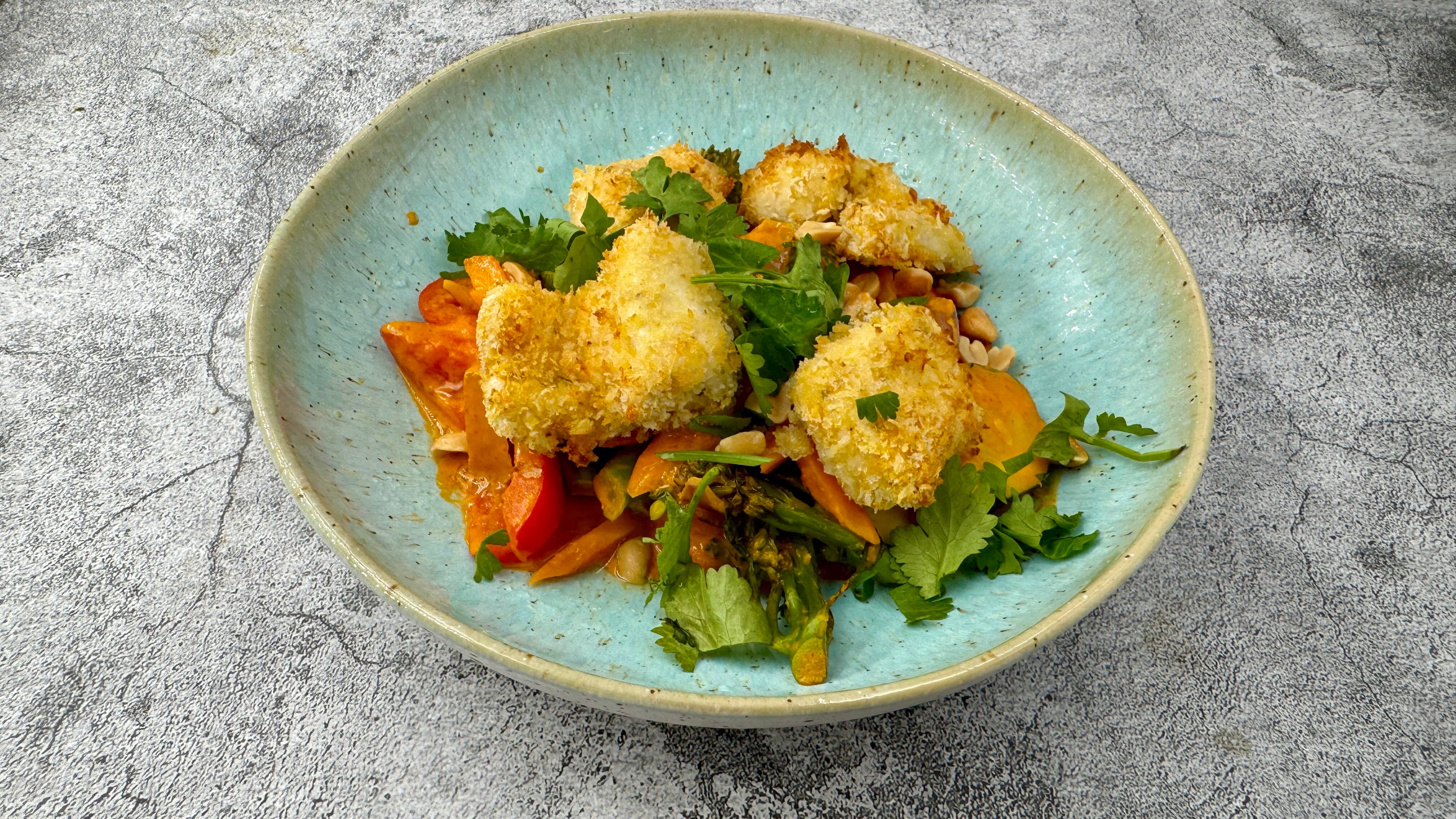 Curry mit knusprigem Hähnchen aus dem Airfryer