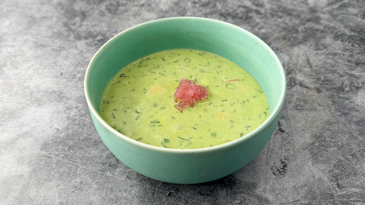 Russische Gurkensuppe mit Kartoffeln und Ei