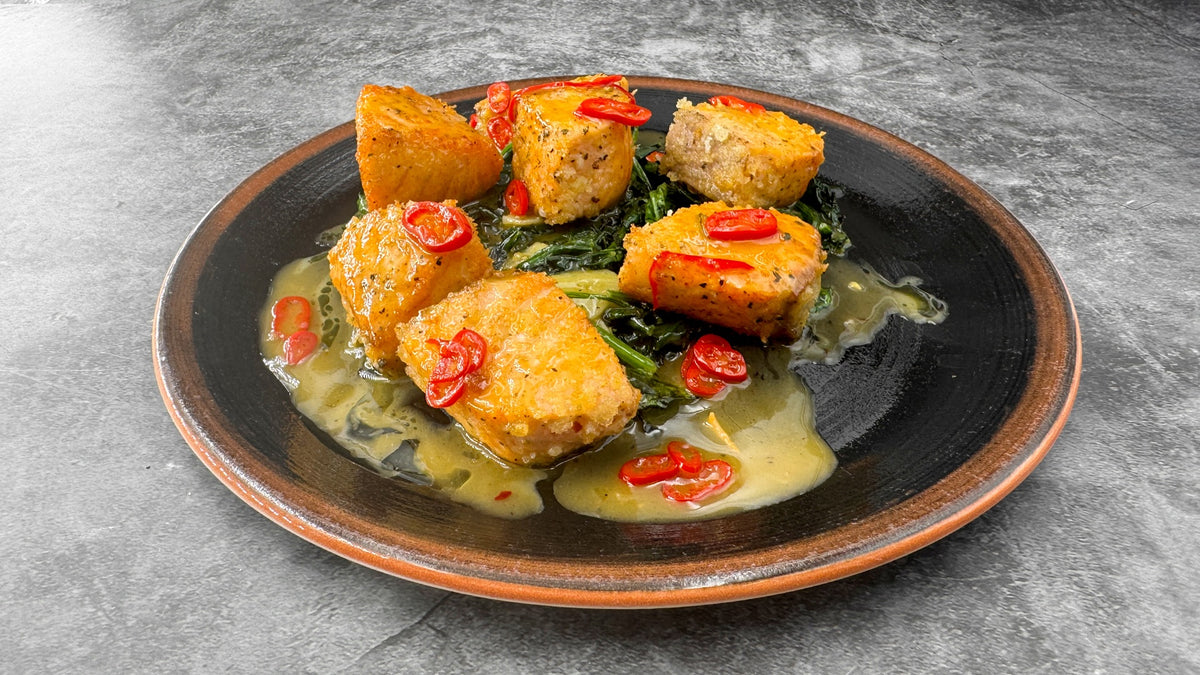 Gebratener Knusperlachs mit Knoblauchspinat