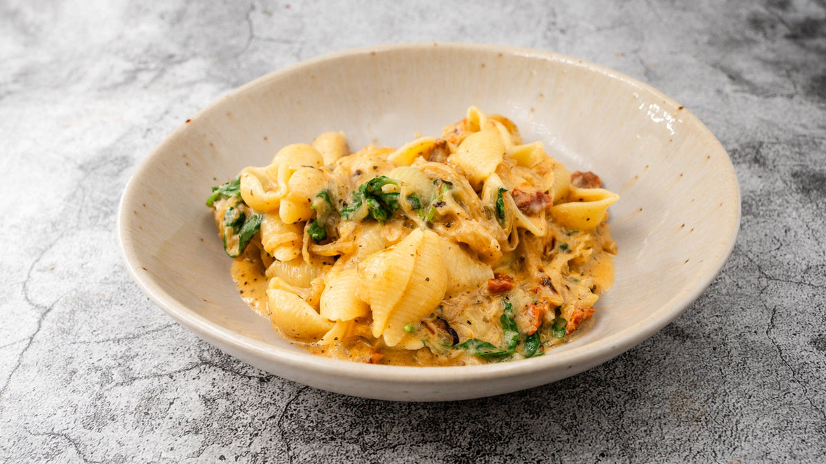 Pasta mit geschmorten Zwiebeln